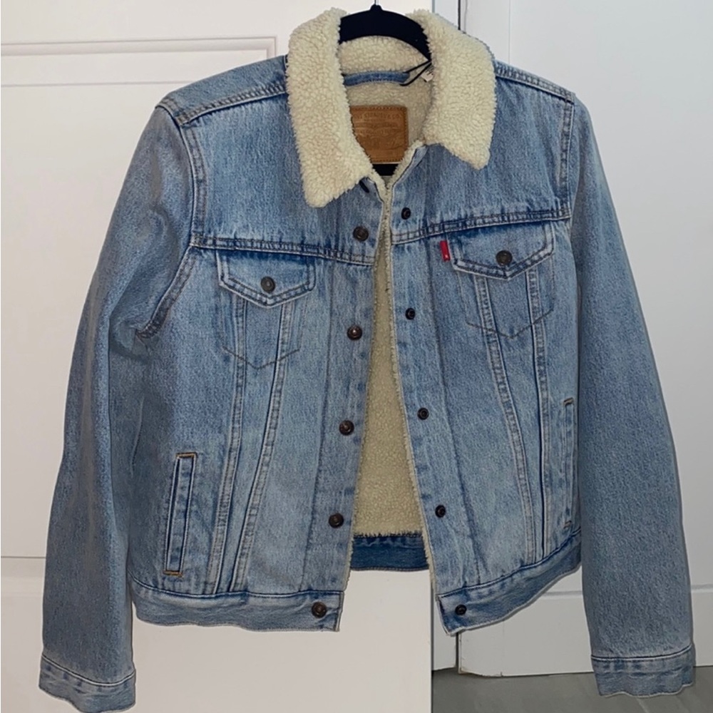 Levis Sherpa trucker